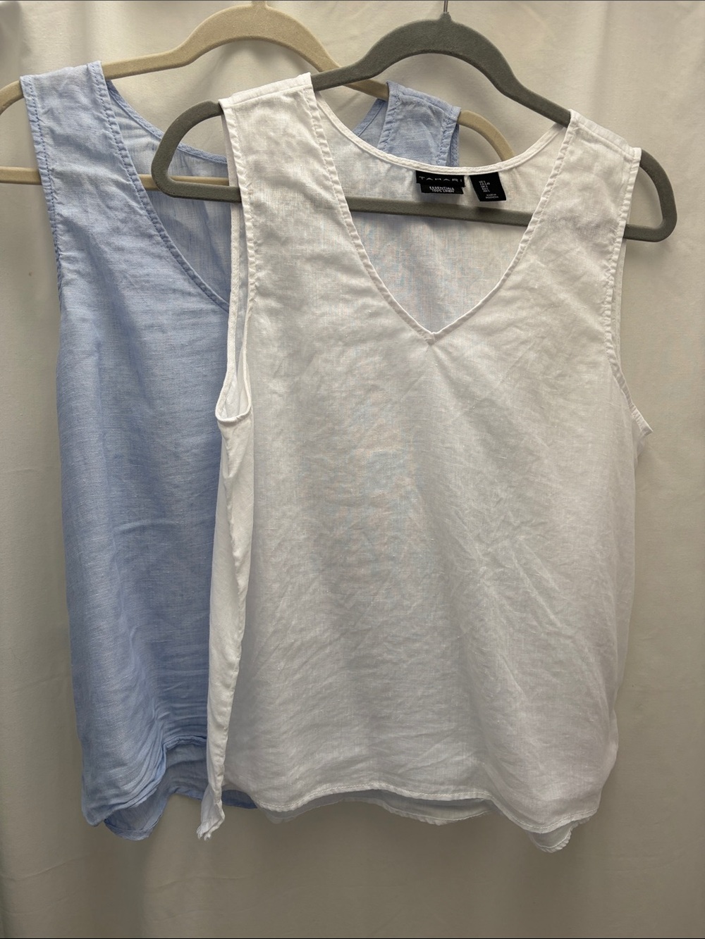 Womens Tahari Lightweight V-Neck Tank Top - White & Light Blue 100% linen L